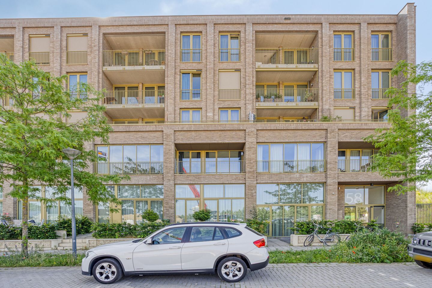 Photo 34 of Frederik Hendriklaan 58-C06