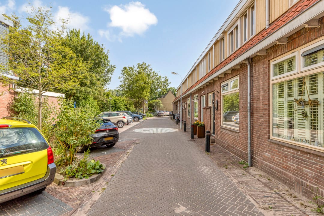 Photo 31 of Finsestraat 14