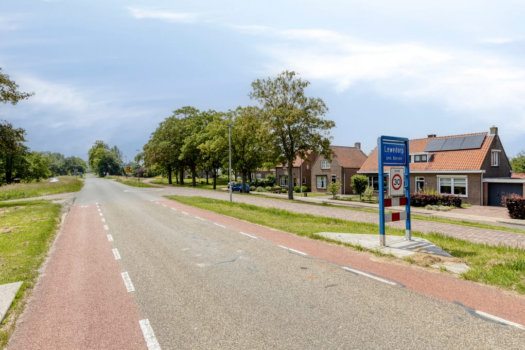 Photo 38 of Burgemeester Vermetstraat 9