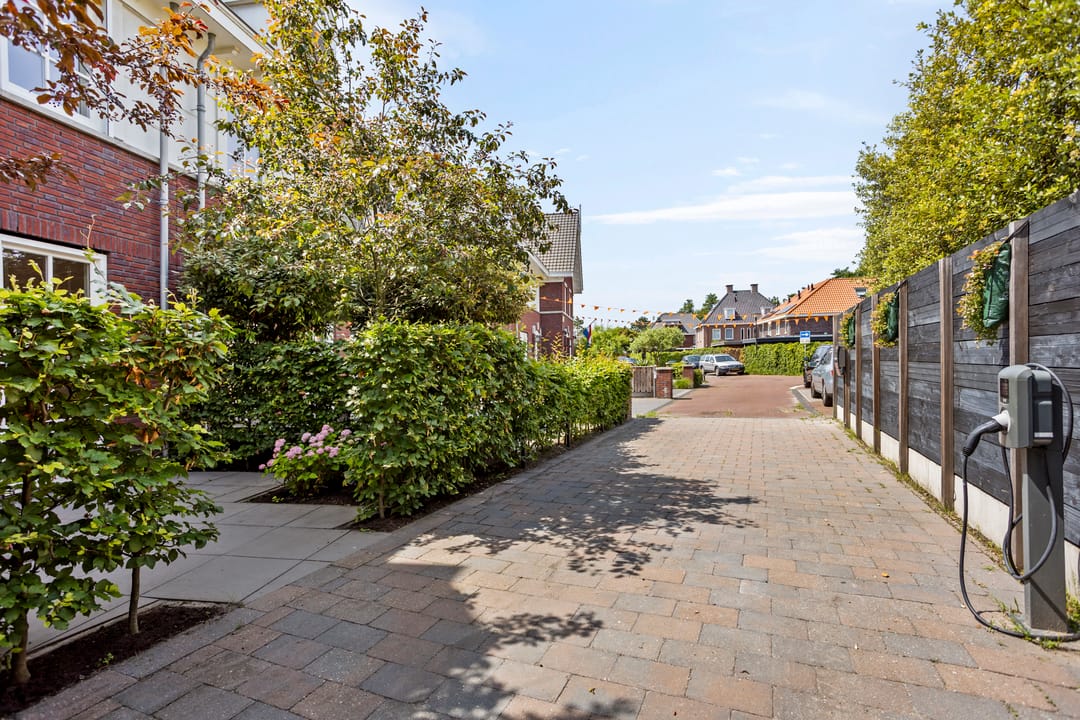 Photo 77 of Paul van Ostaijenstraat 8