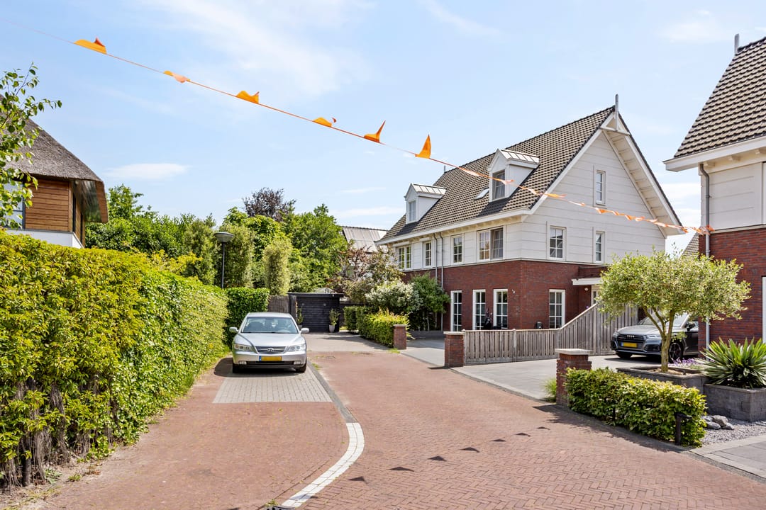 Photo 83 of Paul van Ostaijenstraat 8