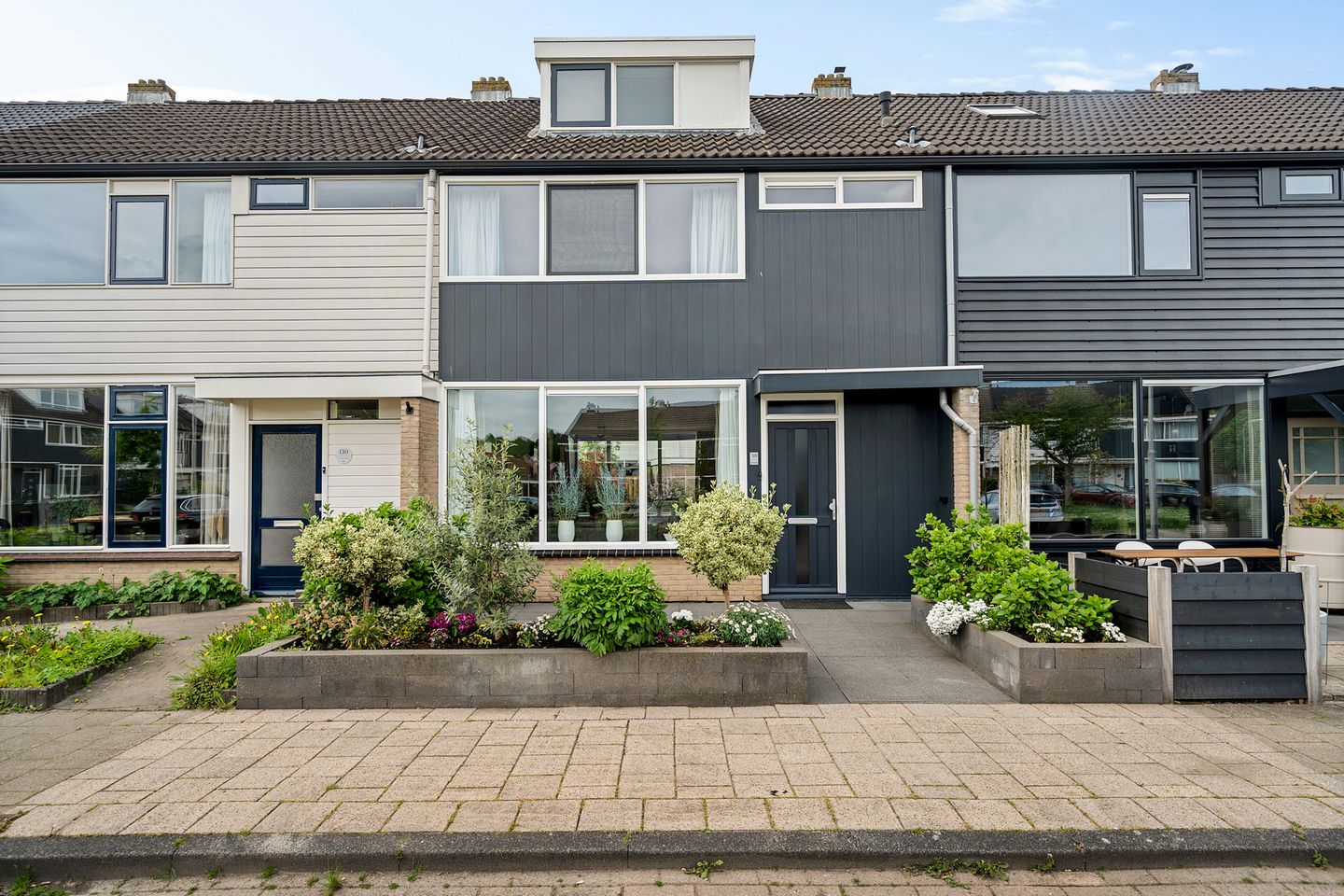 Photo 1 of Deltastraat 128