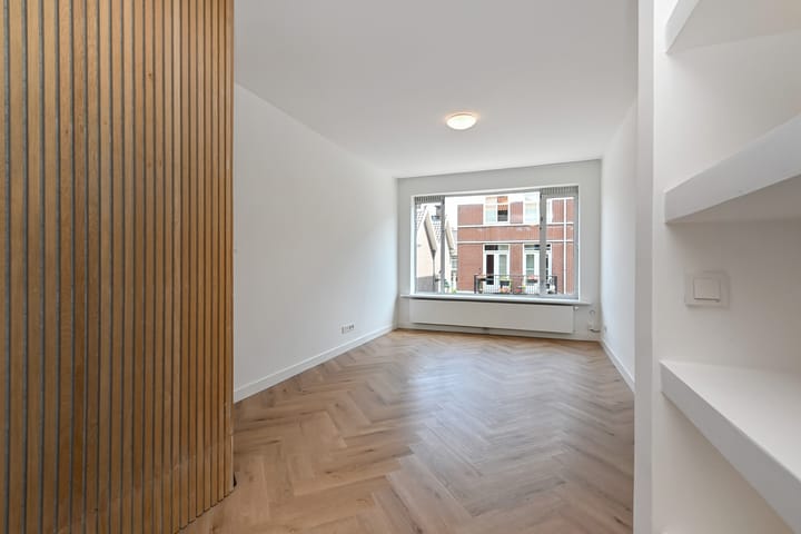 Photo 2 of Paramaribostraat 2-C