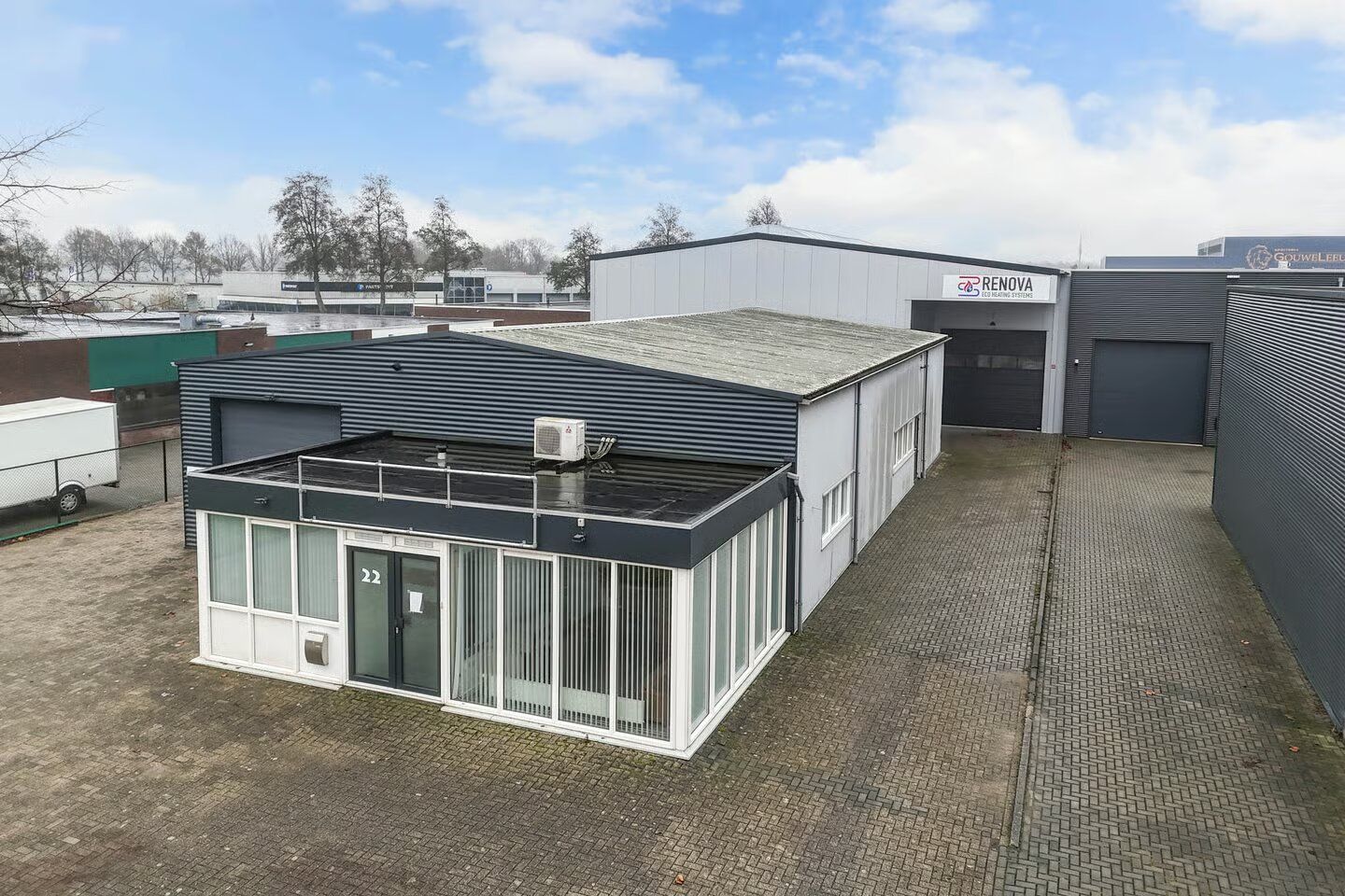 Bekijk foto 1 van Werktuigenweg 22