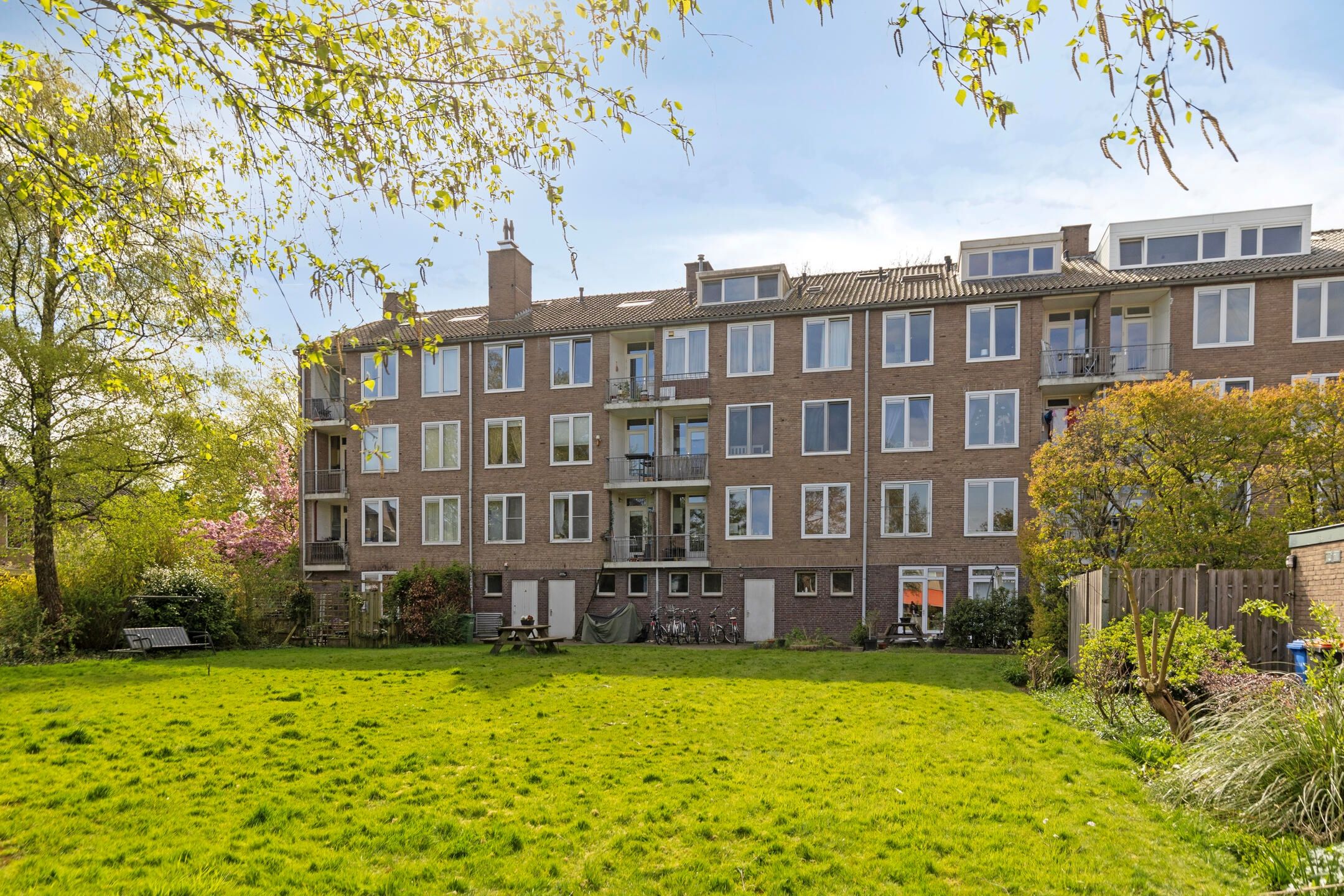 Photo 12 of Johan Wagenaarstraat 22-E