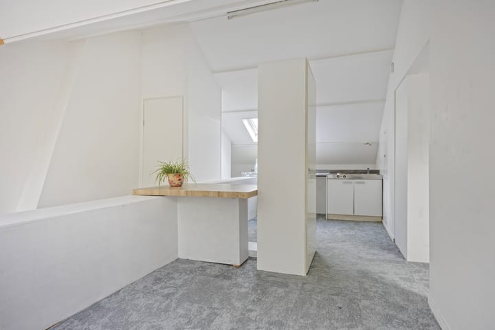 Photo 3 of Johan Wagenaarstraat 22-E
