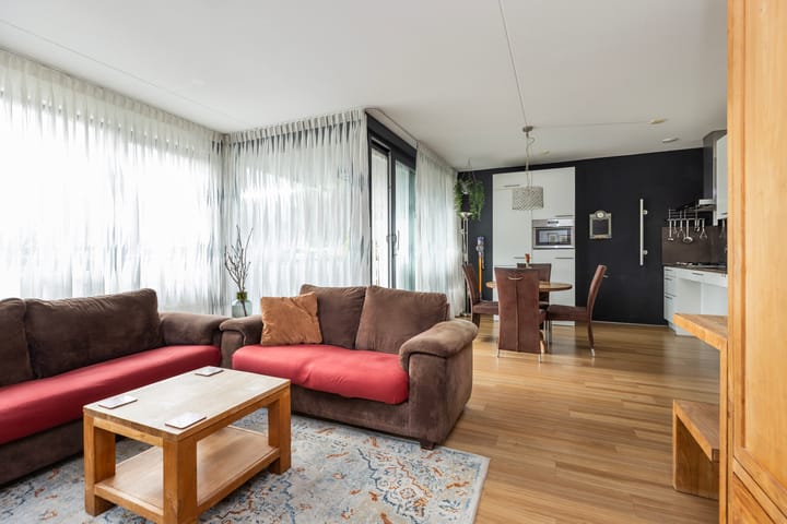 Appartement te koop: Burgemeester Brouwerstraat 73, Zwijndrecht