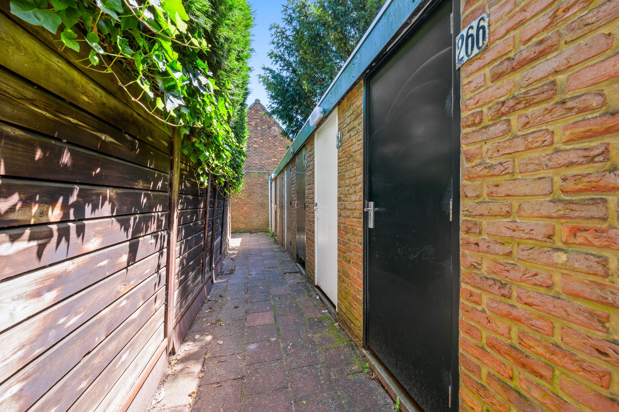 Photo 42 of Laan van Nieuw Oosteinde 266