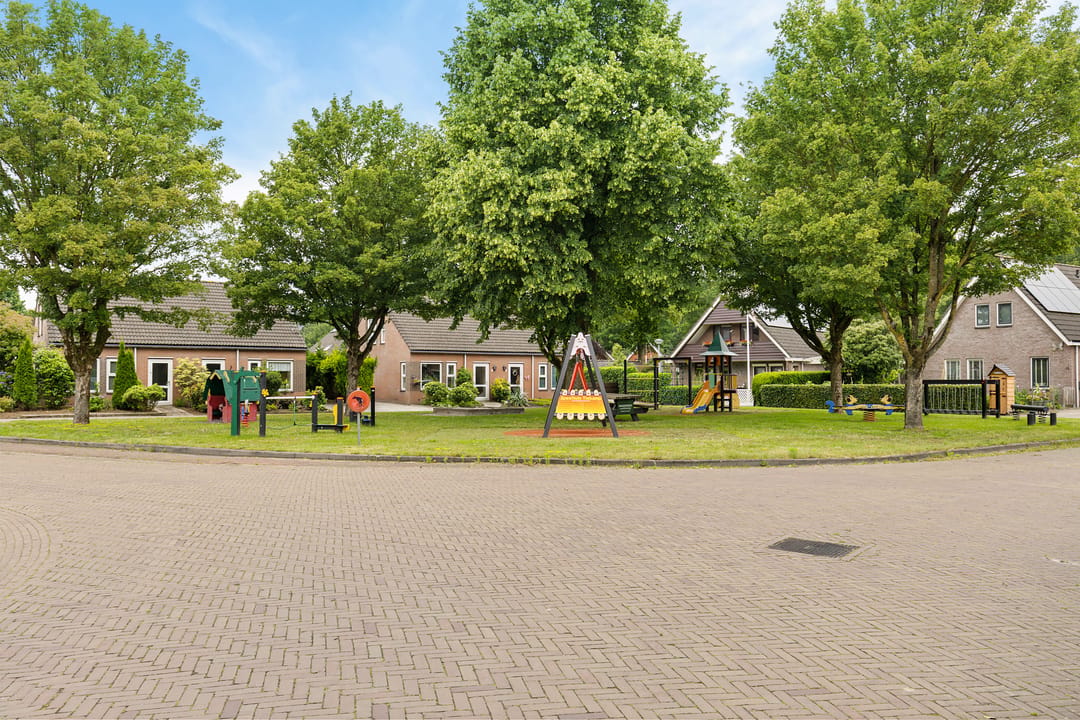 Photo 47 of Tiekamp 27