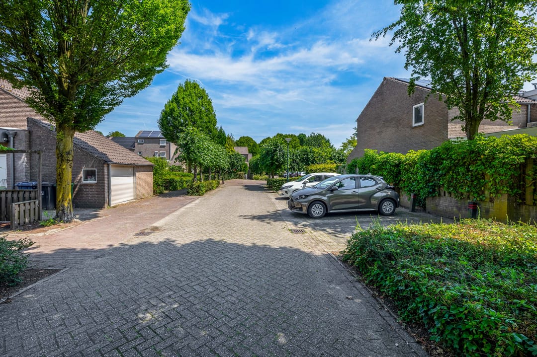 Photo 26 of Burg. Janssensstraat 36