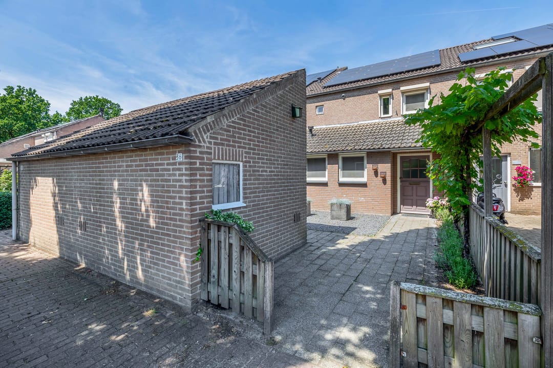 Photo 23 of Burg. Janssensstraat 36