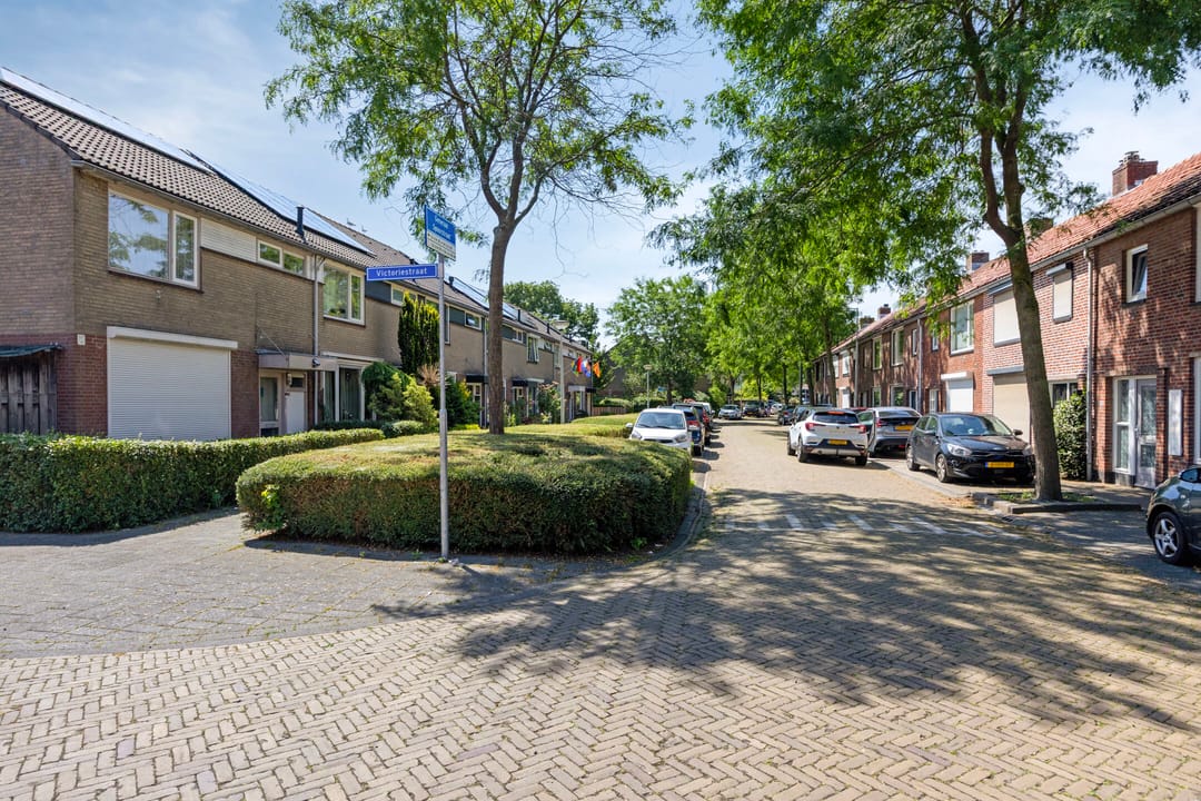 Photo 23 of Victoriestraat 9