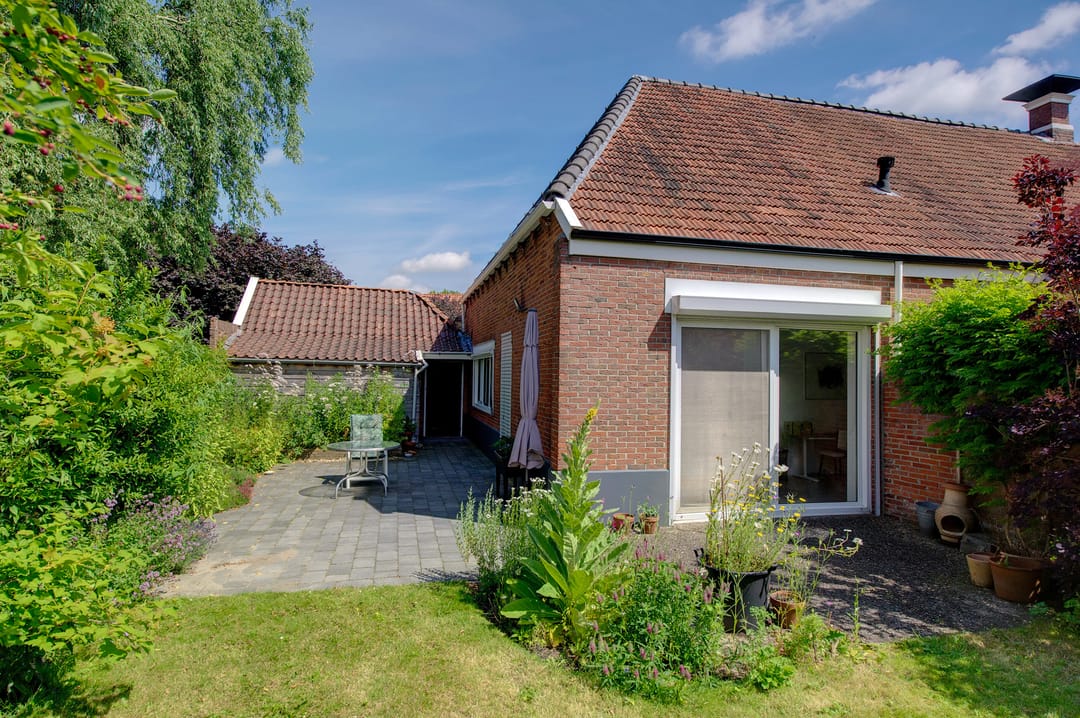 Photo 8 of Voorstraat 19