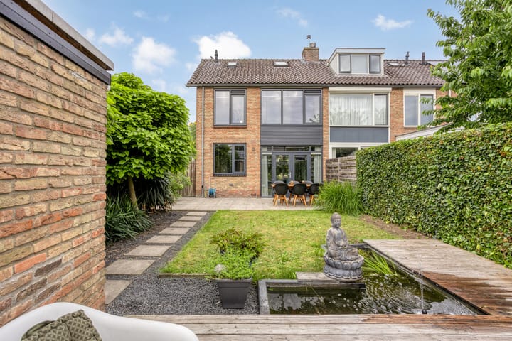 Photo 3 of Verhulststraat 2