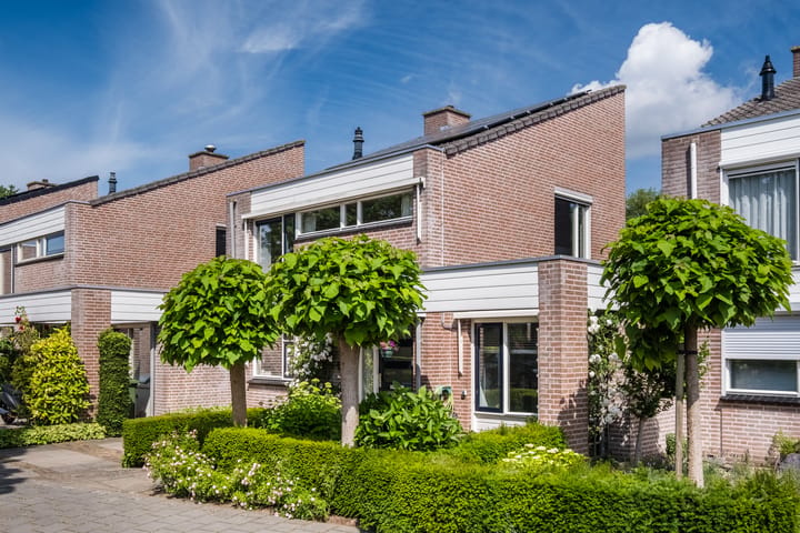 Tussenwoning te koop: Ter Eycken 16, Veghel