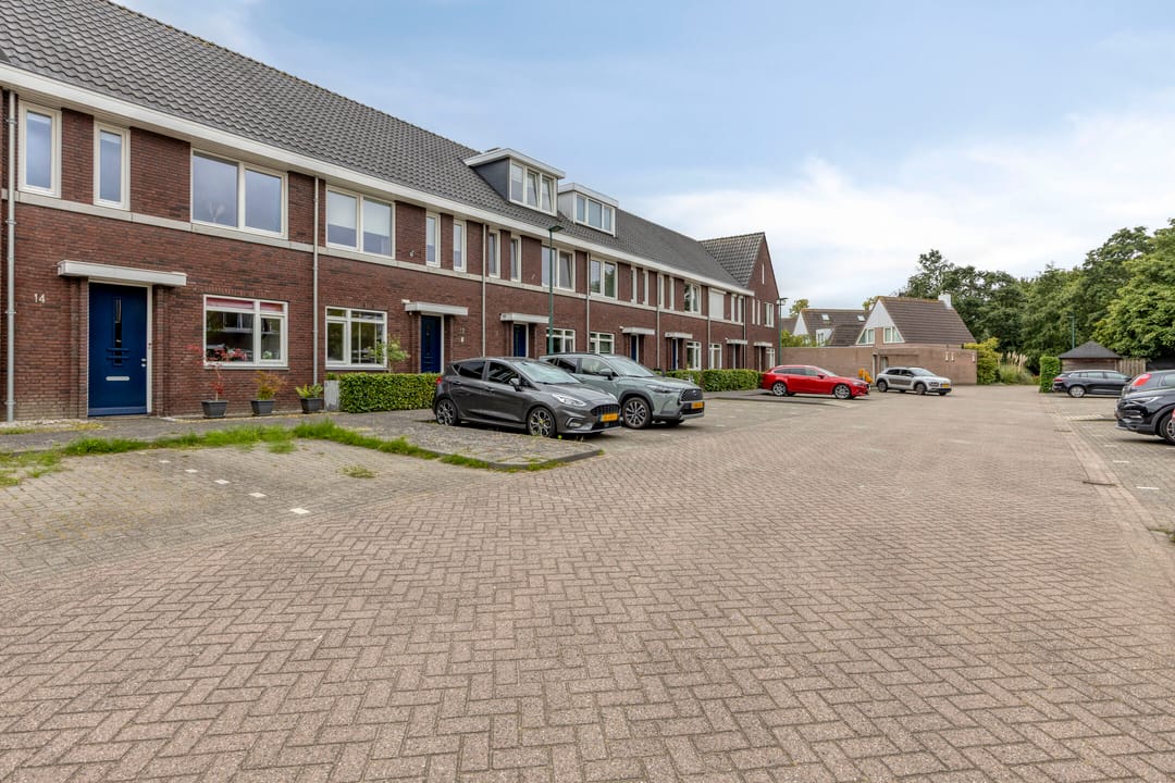 Photo 8 of Reparatusstraat 14