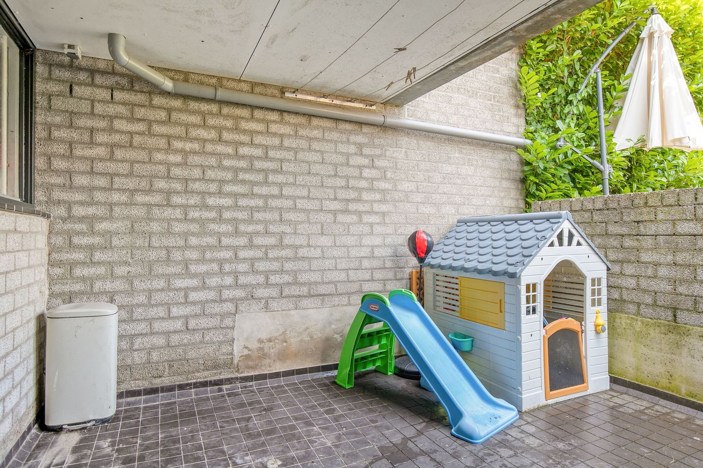 Photo 20 of Damstraat 38