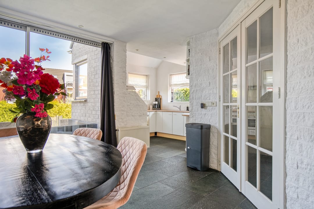 Photo 13 of Damstraat 38