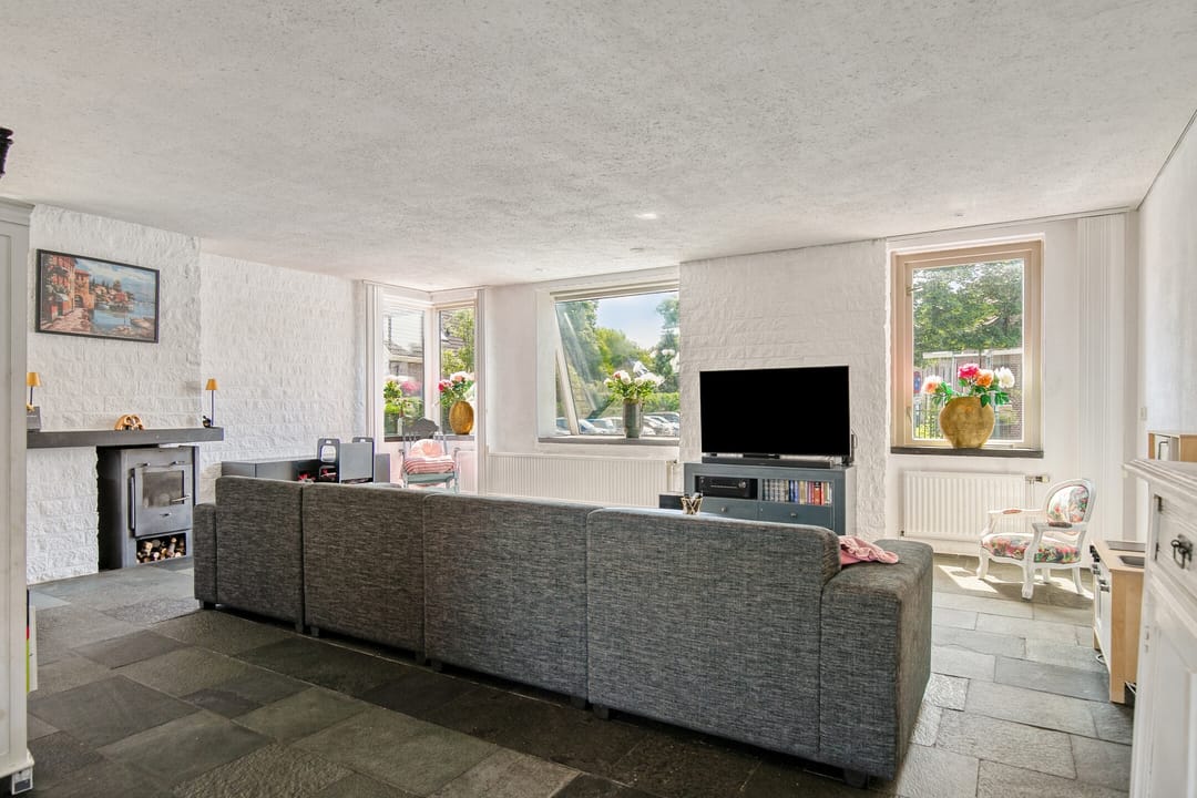 Photo 8 of Damstraat 38