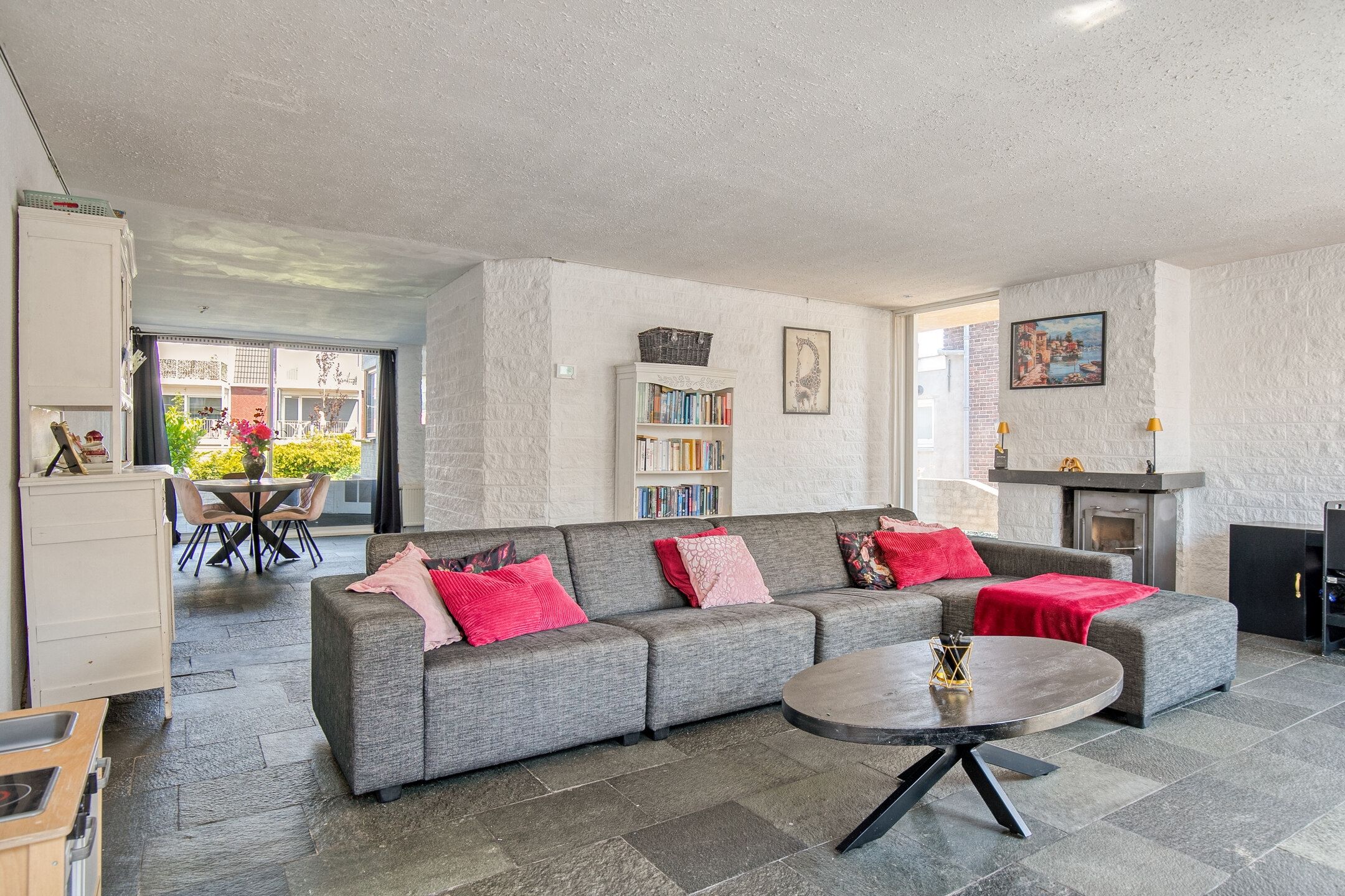 Photo 9 of Damstraat 38
