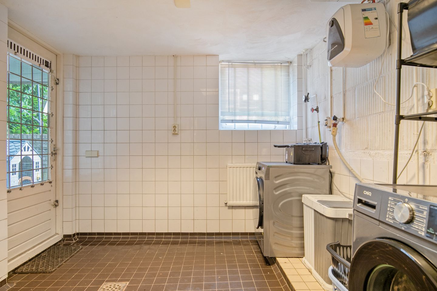 Photo 19 of Damstraat 38