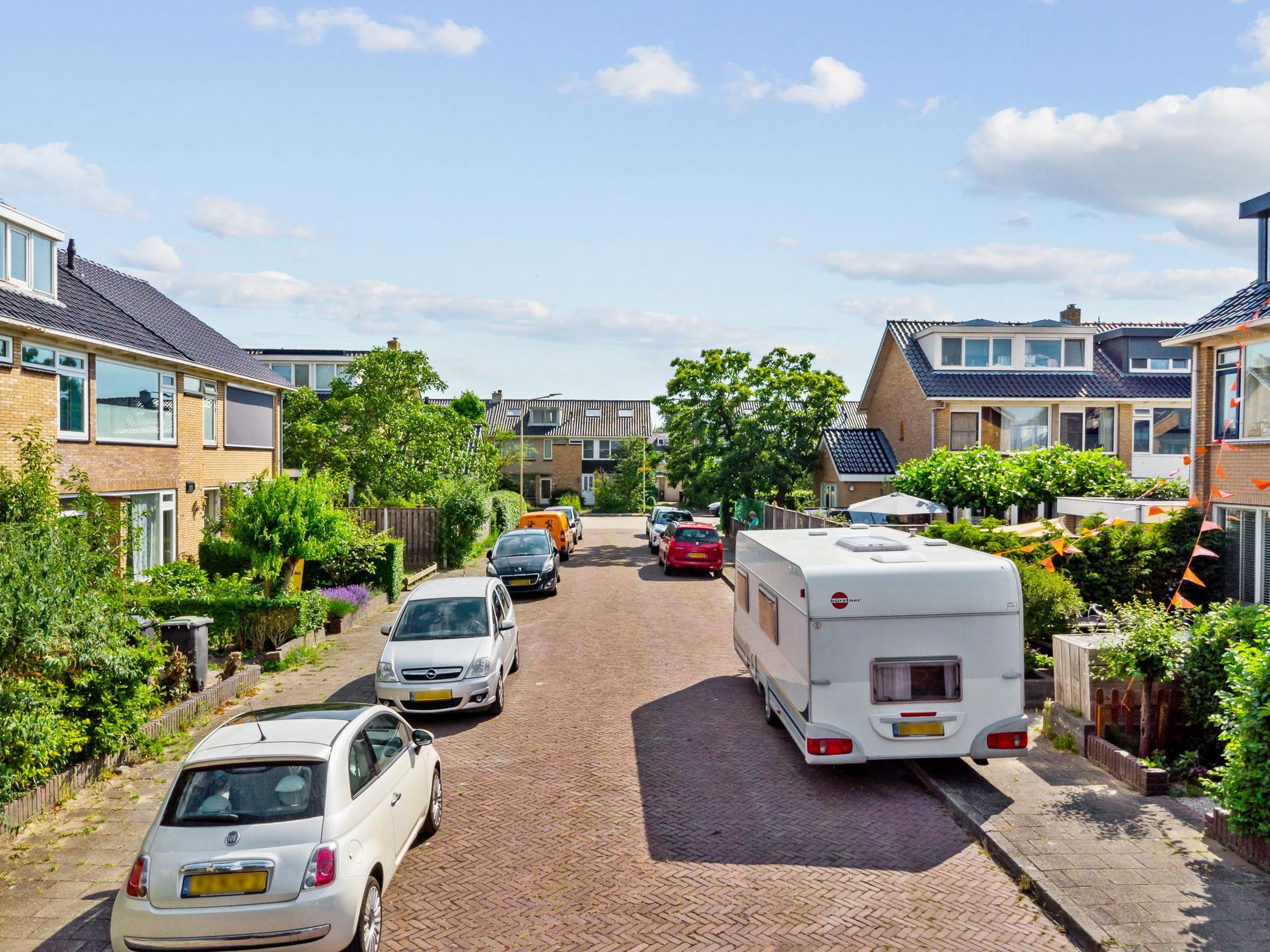 Photo 33 of Weberstraat 11