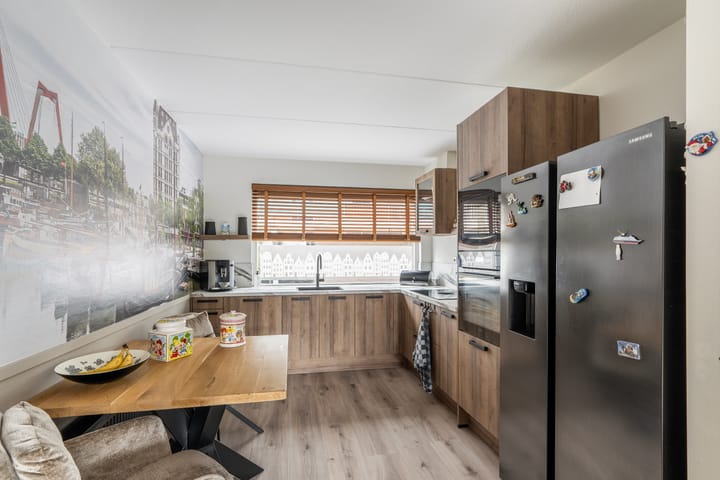 Tussenwoning te koop: Tjotter 22, Schiedam