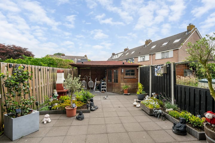 Tussenwoning te koop: Tjotter 22, Schiedam