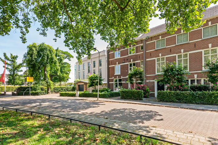 Twee-onder-één-kap te koop: Kwelkade 3, Tiel