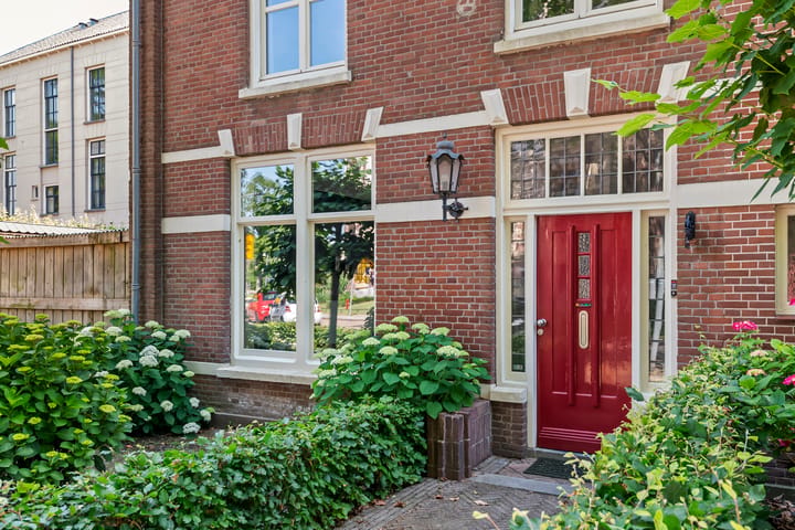 Twee-onder-één-kap te koop: Kwelkade 3, Tiel