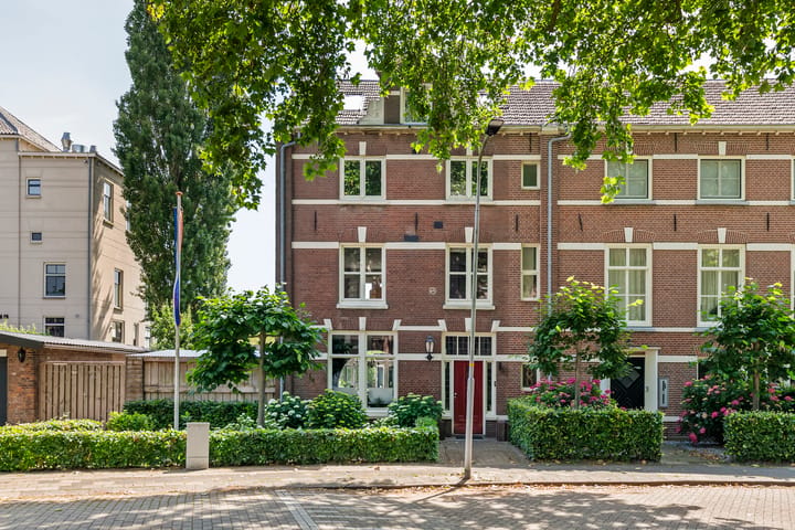 Twee-onder-één-kap te koop: Kwelkade 3, Tiel