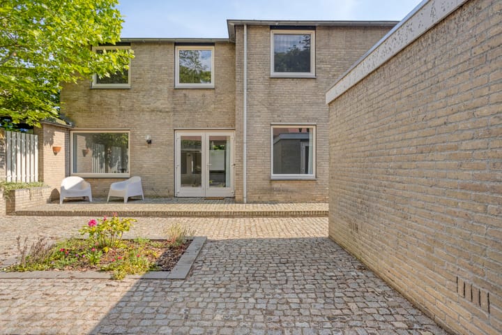Photo 2 of Buntbeek 3