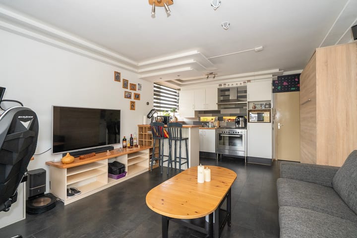 Appartement te koop: Bart van Peltplein 21, Tilburg