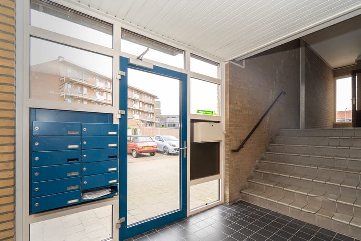 Appartement te koop: Bart van Peltplein 21, Tilburg