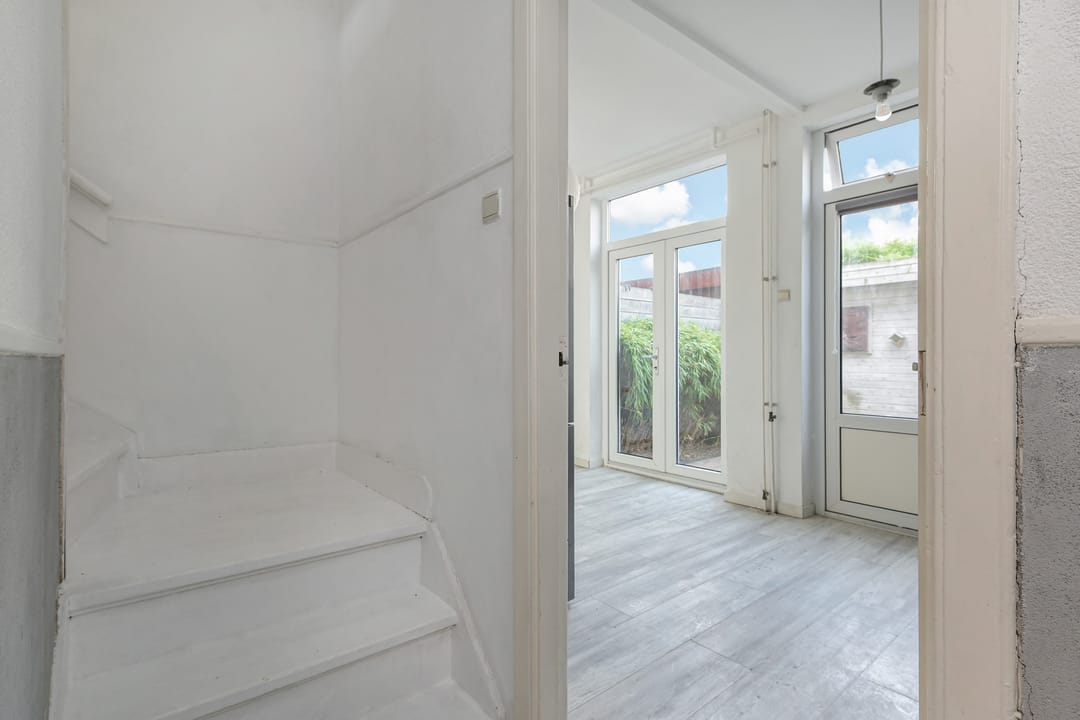 Photo 8 of Voornsestraat 33