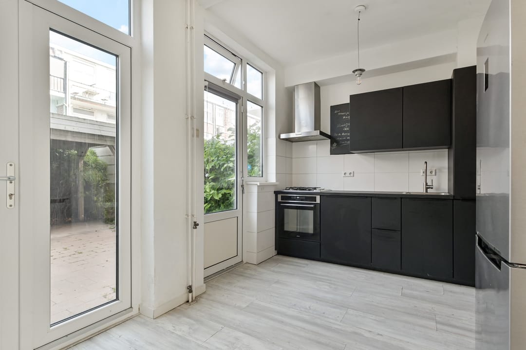 Photo 17 of Voornsestraat 33