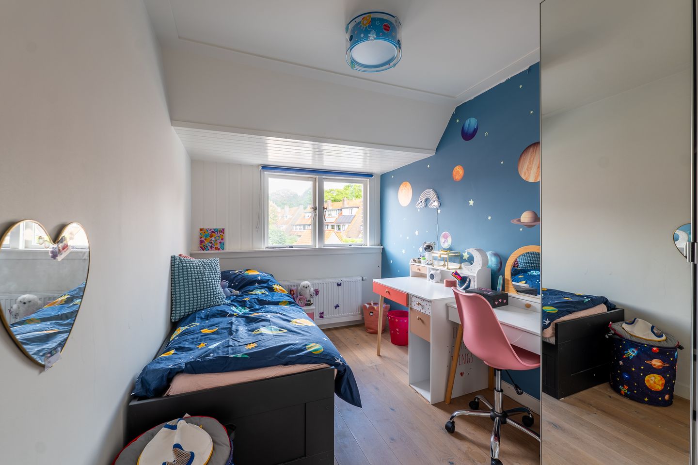 Photo 25 of Besselstraat 41
