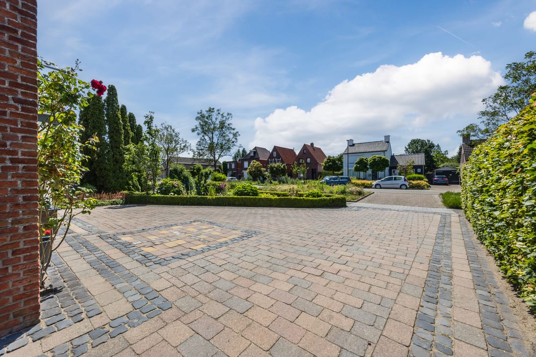 Photo 8 of Roosendaalsebaan 21