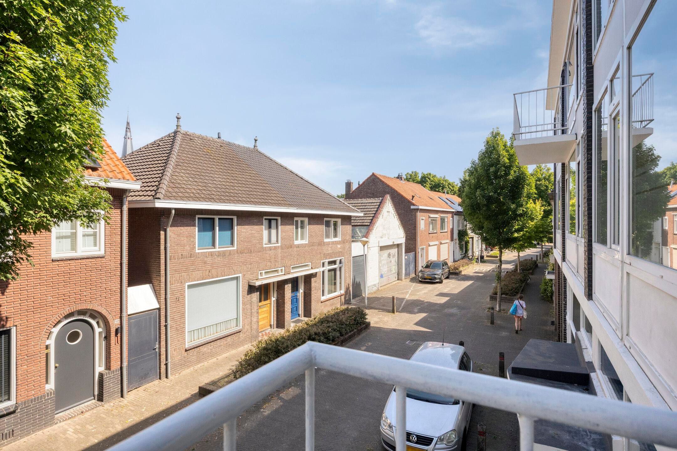 Photo 27 of Rozemarijnstraat 41