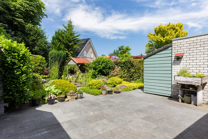 Tussenwoning te koop: Minervalaan 27, Apeldoorn
