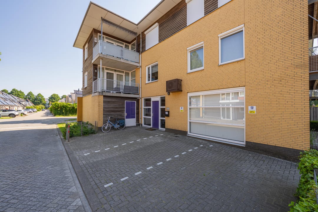 Photo 11 of Marsstraat 10