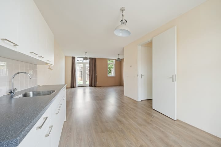 Photo 4 of Kruistochtstraat 44