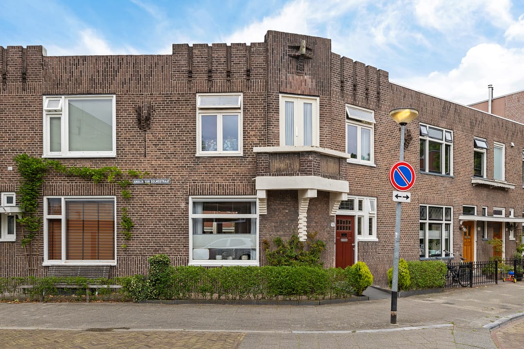 Photo 1 of Amalia van Solmsstraat 12