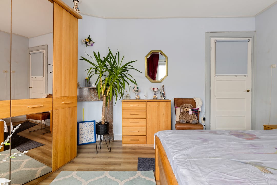 Photo 28 of Amalia van Solmsstraat 12