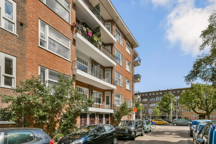 Photo 3 of Trouringhstraat 6-2