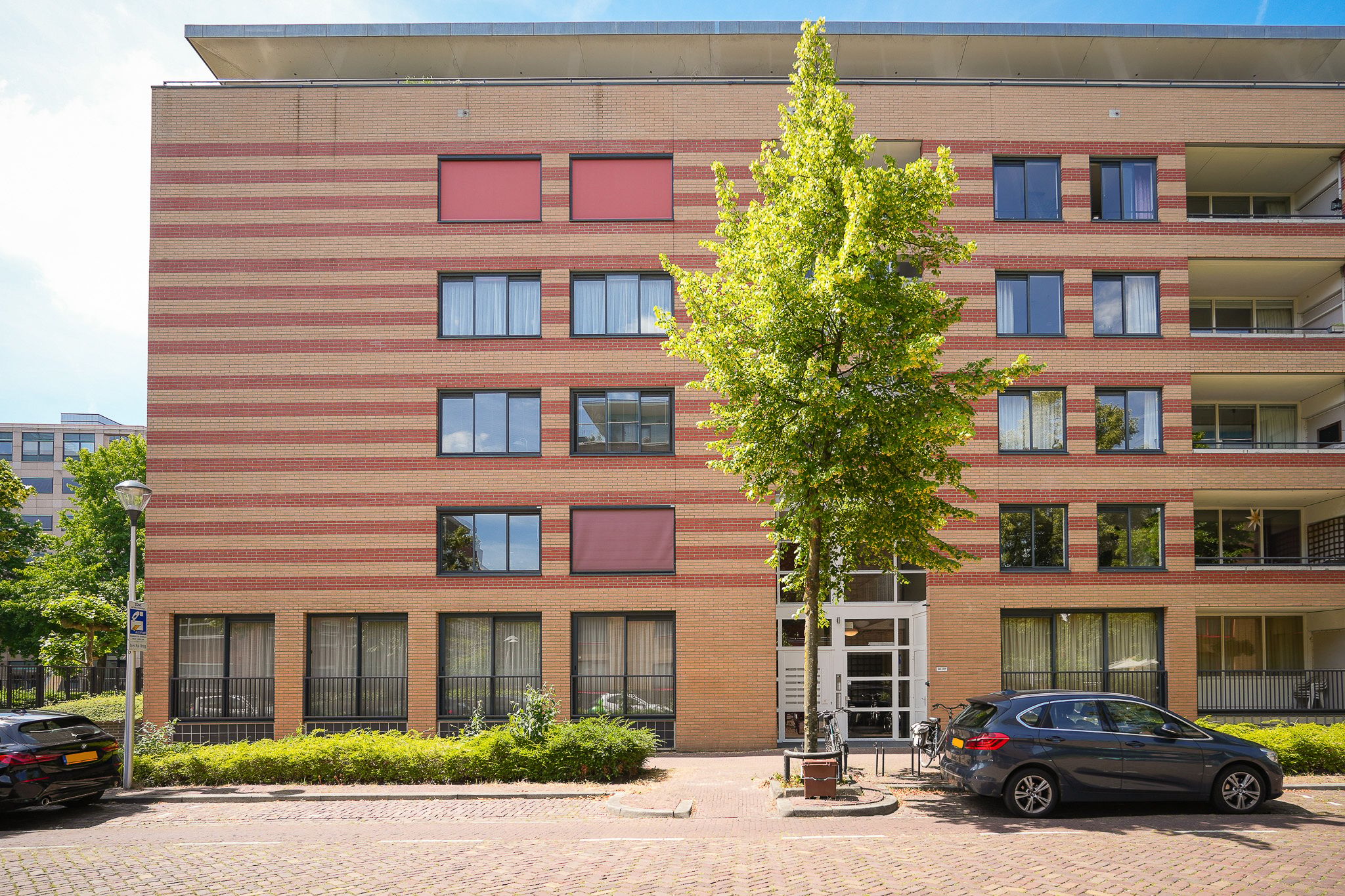 Photo 24 of Hartingstraat 221