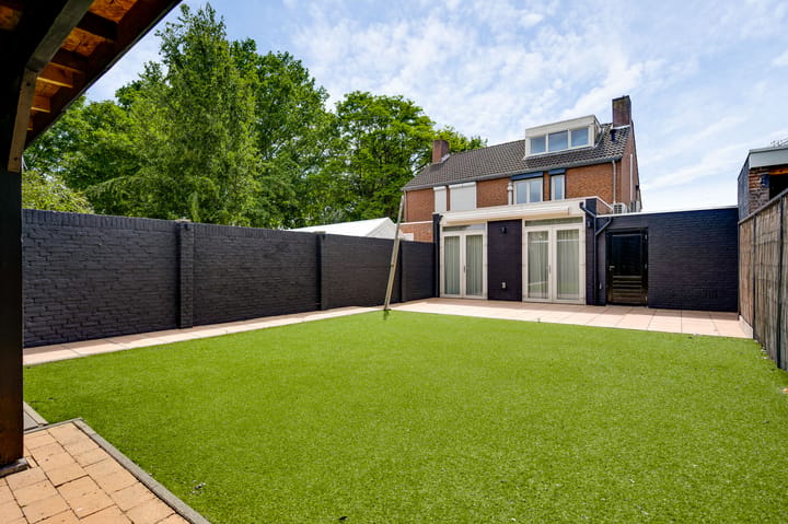 Tussenwoning te koop: Genoenhoflaan 25, Heel
