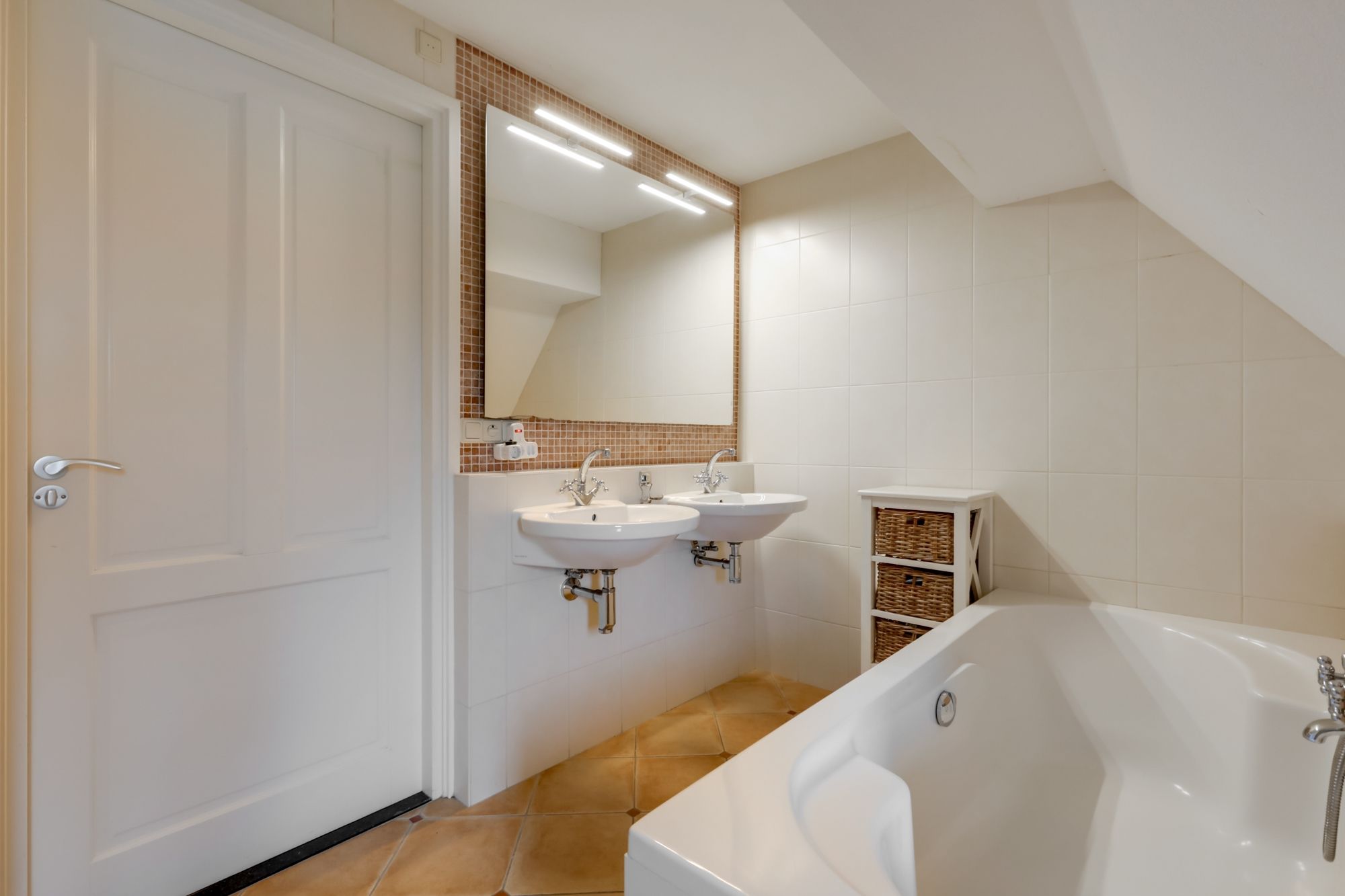 Photo 27 of Bovenschap 8