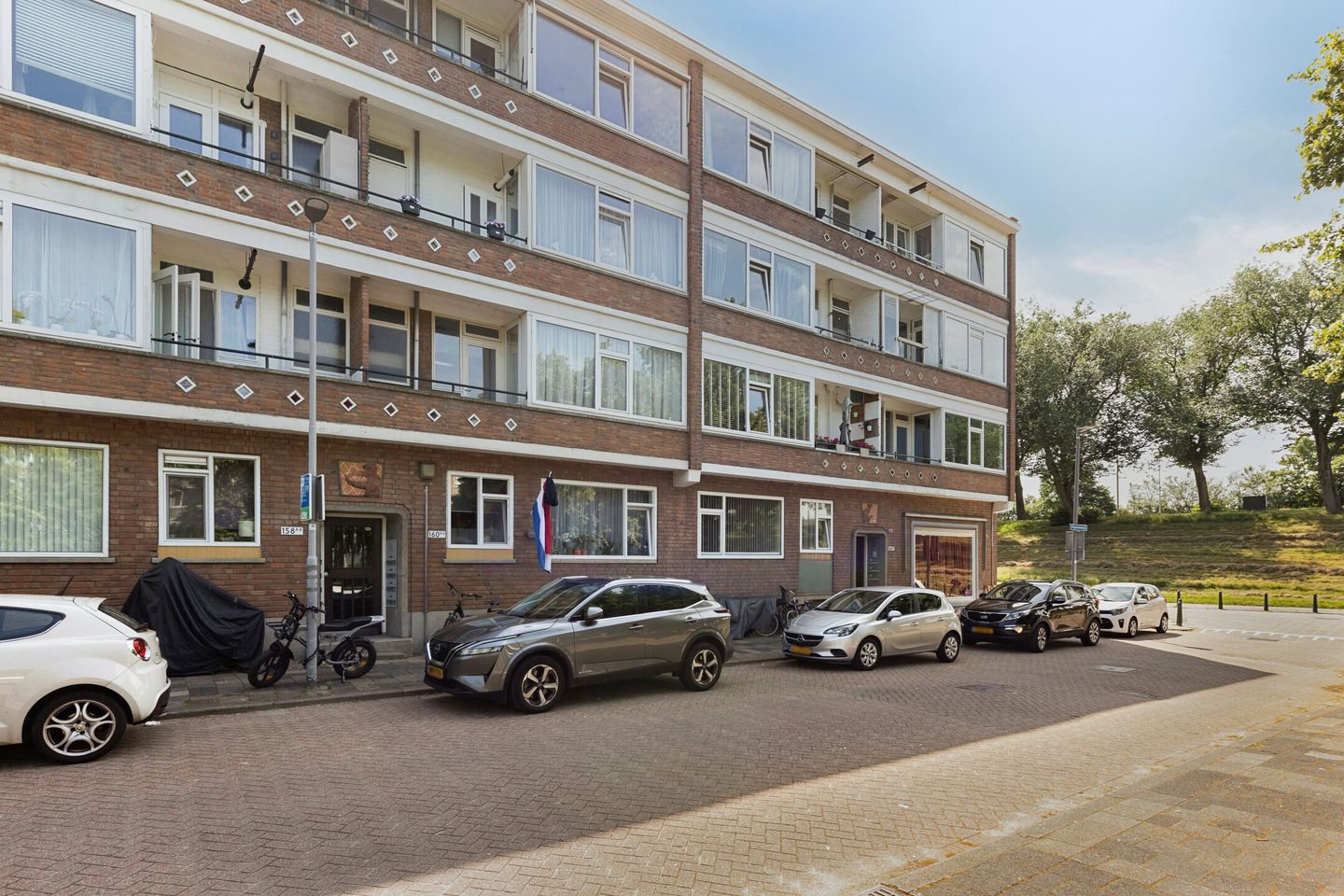 Photo 14 of Hogenbanweg 162-D