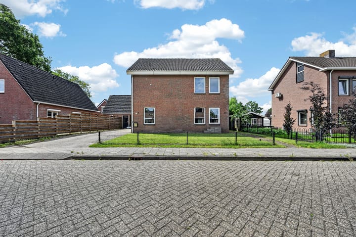 Photo 2 of Mollemastraat 18